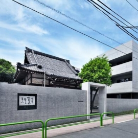 东京这座重建后的寺庙 用清水混凝土诠释神圣感