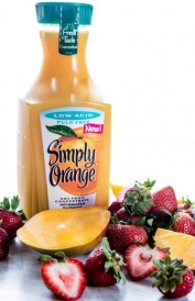 让高颜值的草莓芒果橙汁冰给你清凉！