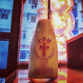 十字牌牛奶开冰室 一秒穿越回上世纪的香港