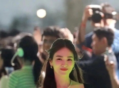 很难不爱一些会用散粉的美女，比如秀智宋慧乔