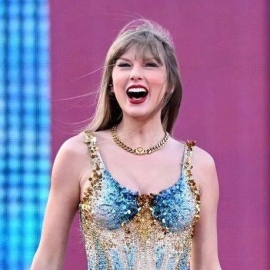 Taylor Swift消失的“小缺牙”，明星