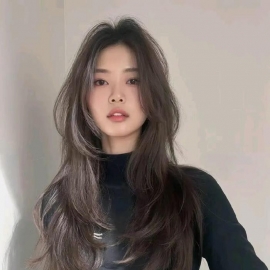 别再乱烫！这几款卷发，让你自带高光滤镜