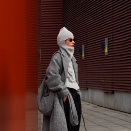 <b>每日精心搭配的OOTD，绝不能被冷空</b>