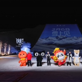 从雪域飞向米兰：一场在冬奥大跳台上演的天猫冰雪三部曲